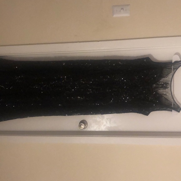 Adrianna Papell Dresses & Skirts - Black sequin dress